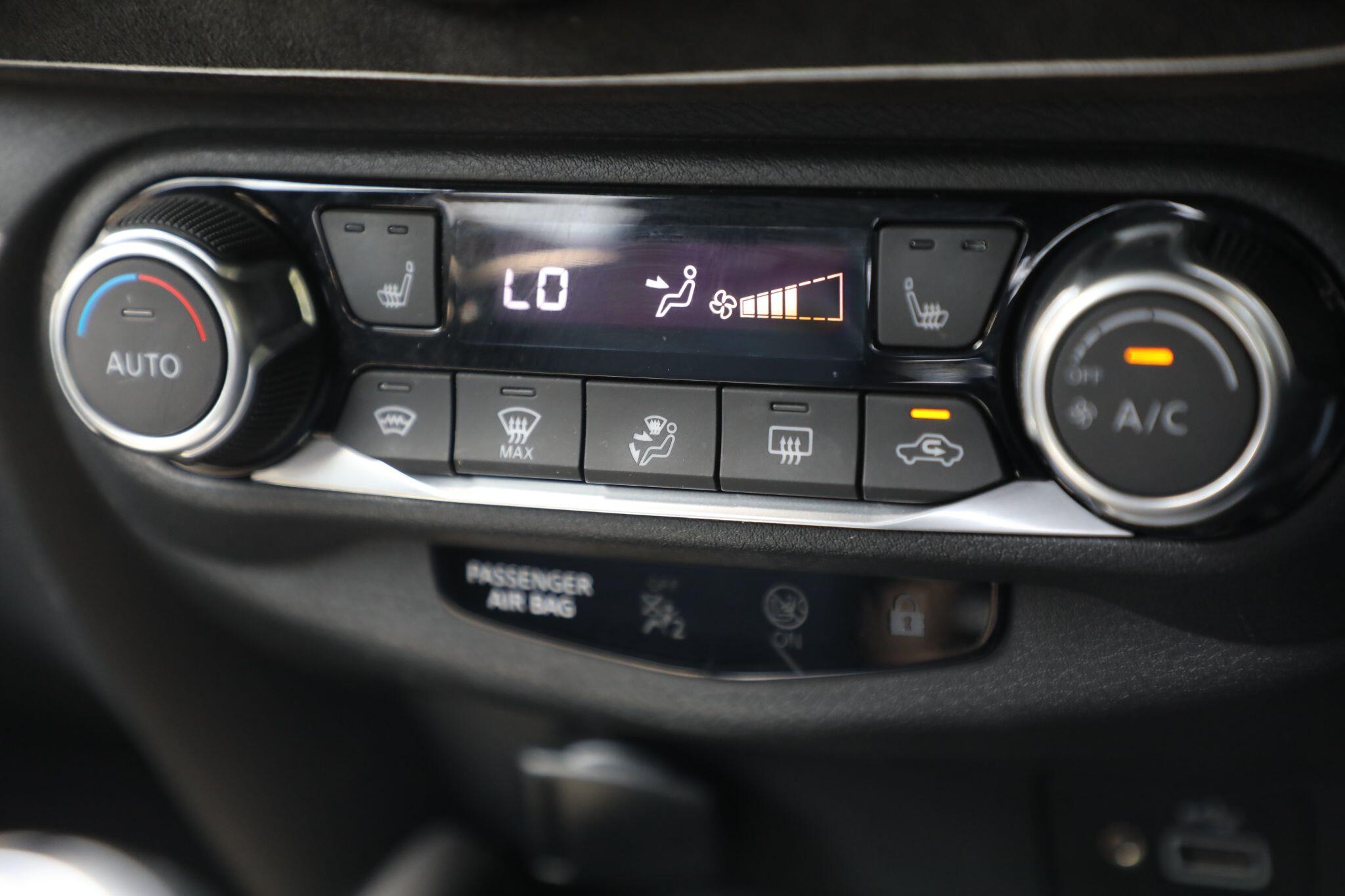 Large vehicle image
